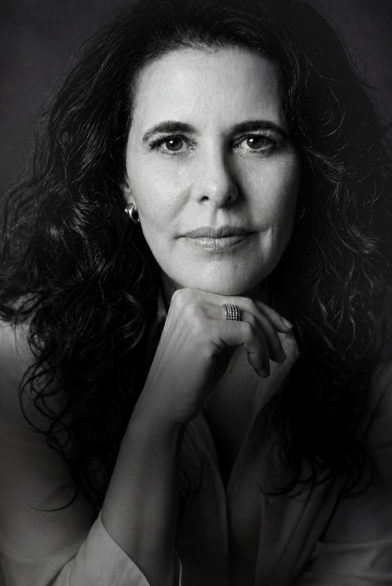 Retrato de Alcione Albanesi, autora e fundadora do Amigos do Bem.